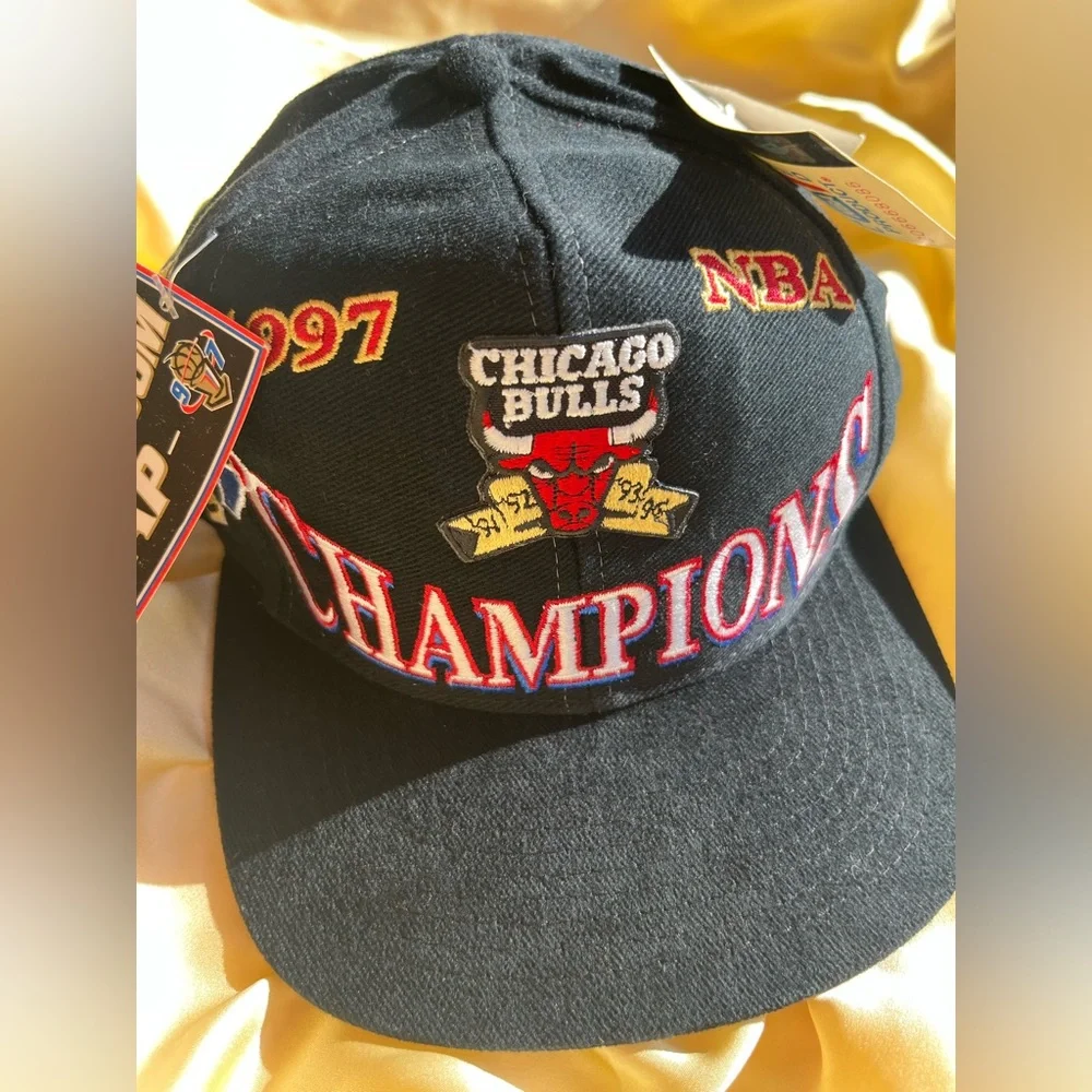 NBA 1997 Chicago Bulls Black Champions Embroidered Hat with Red and Gold Accents - Picture 2 of 6